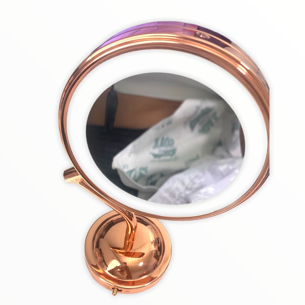 LED light up mirror